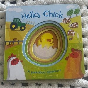 Hello, Chick Peekaboo Adventure Book. Interactive,1st words book. Like New 2015